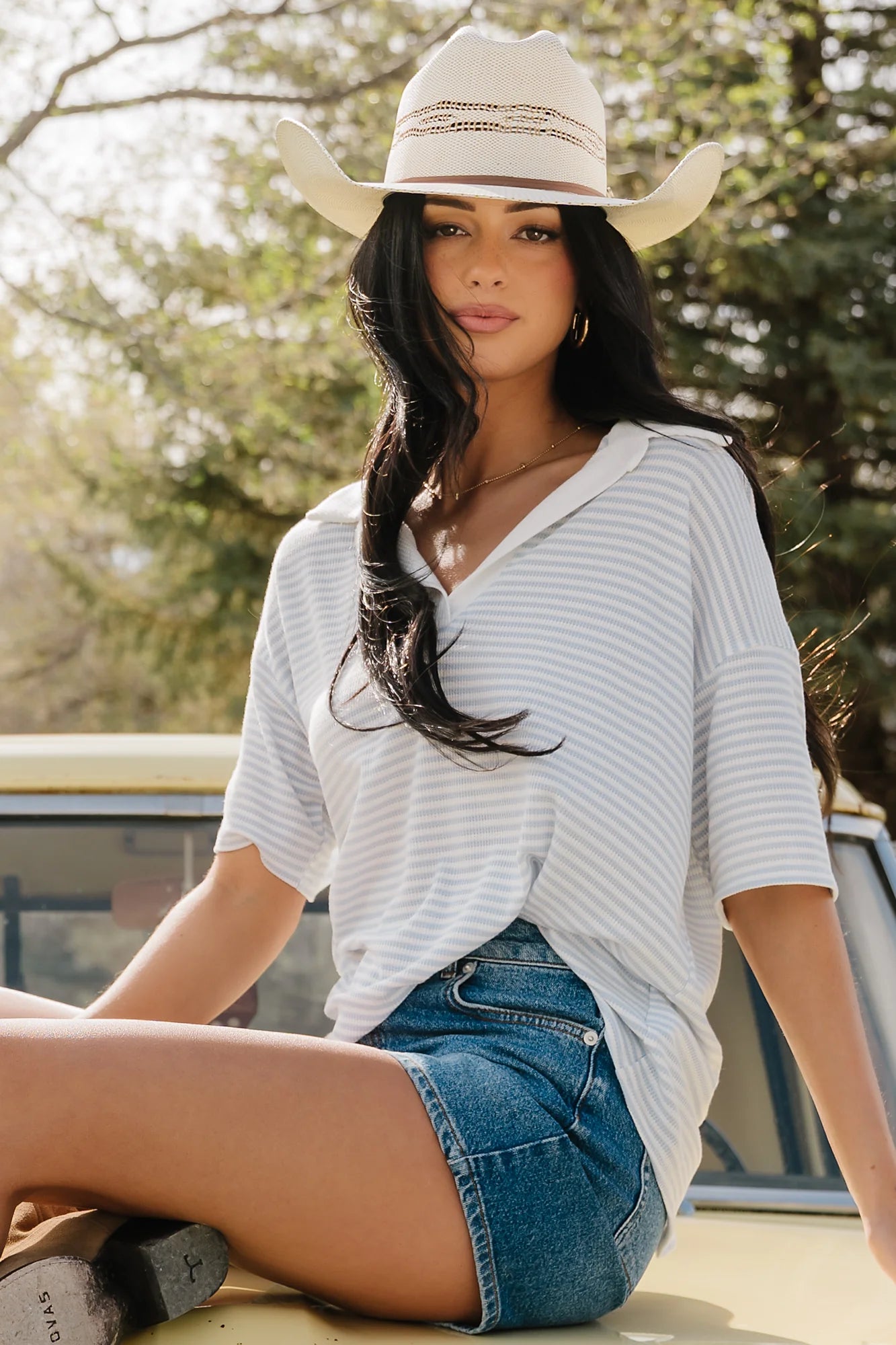 Billie Open Collar Top | Light Blue + White
