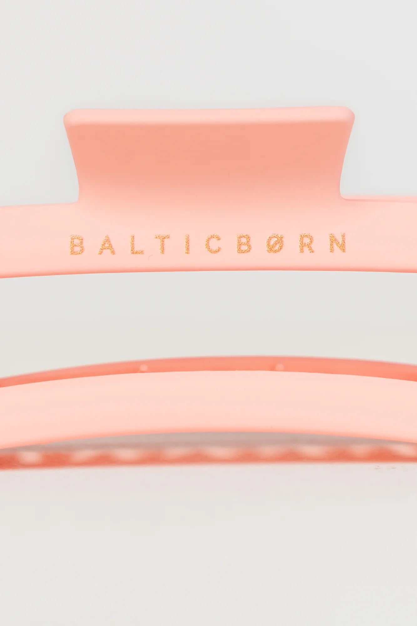 Trixie Matte Claw Clip | Pink